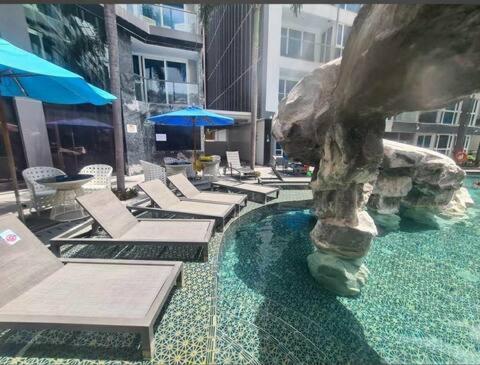 Centara Avenue 2 Bedrooms Pool View Pattaya Ngoại thất bức ảnh